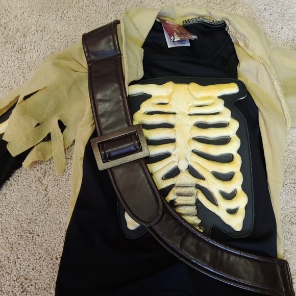 Pirates of the Caribbean Skeleton Costume Disney - Picture 6 of 8